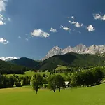 아파트 Haus Bernhard *