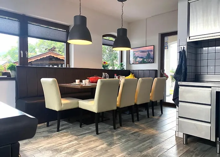 Haus Bernhard Апартаменти *